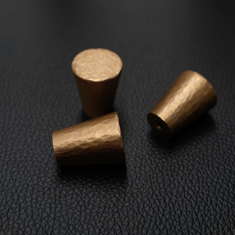 Furniture Grade Hardware - 순수 구리 싱글 홀 손잡이, 망치질